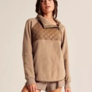 ABERCROMBIE & FITCH Asymmetrical Snap-Up Fleece Sweatshirt Size Small